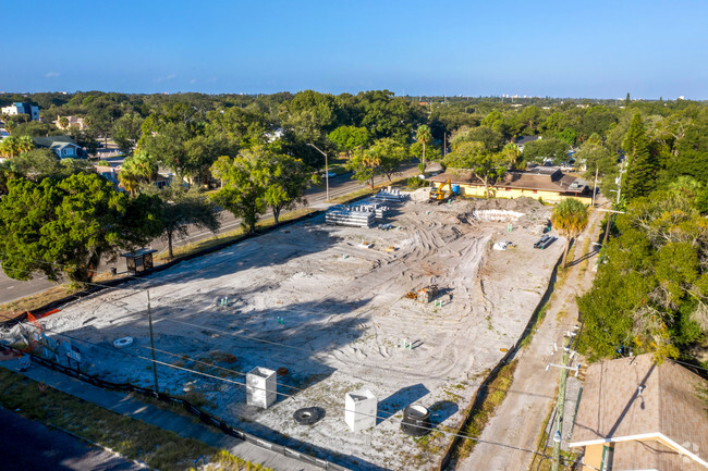 Building Photo - Six Point Row Townhomes