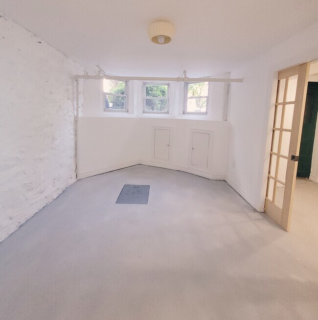 Foto del edificio - 6134 Linden St