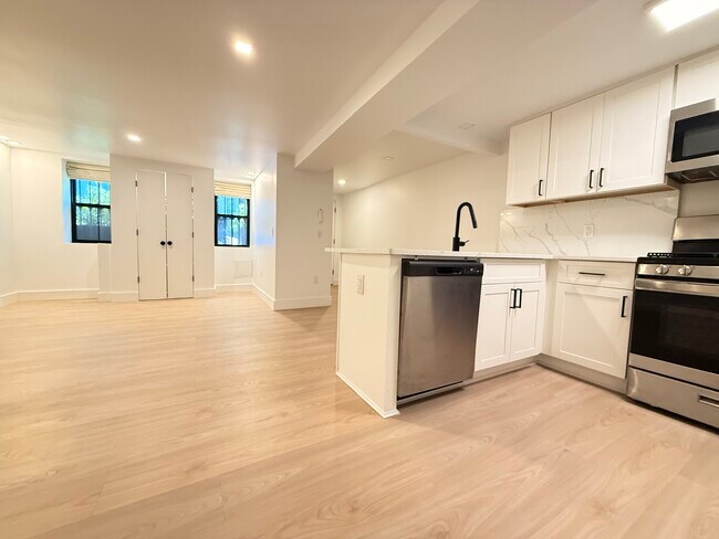 Foto del edificio - 71 Weirfield St