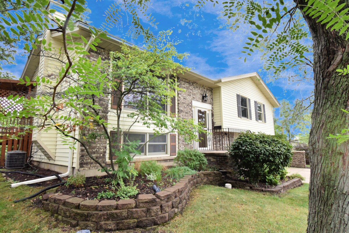 333 Rugby Pl, Schaumburg, IL 60194 House Rental in Schaumburg, IL