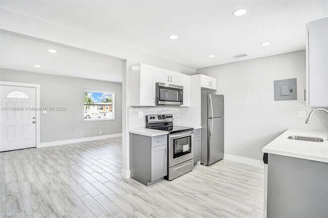 Foto del edificio - 3 br, 1 bath House - 1786 Lauderdale Manor Dr