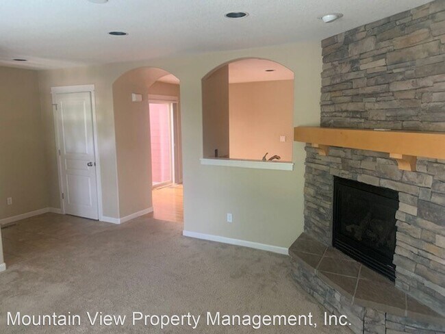 Foto del edificio - 2 br, 1.5 bath House - 61129 Dayspring Dr.