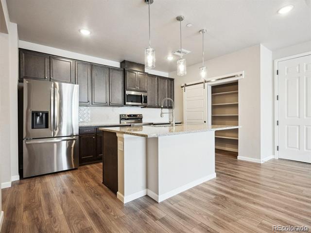 Foto del edificio - 6153 N Ceylon St