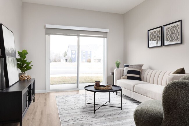 Interior Photo - Current33