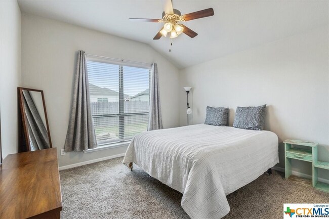 Building Photo - 904 Glenhaven Cove