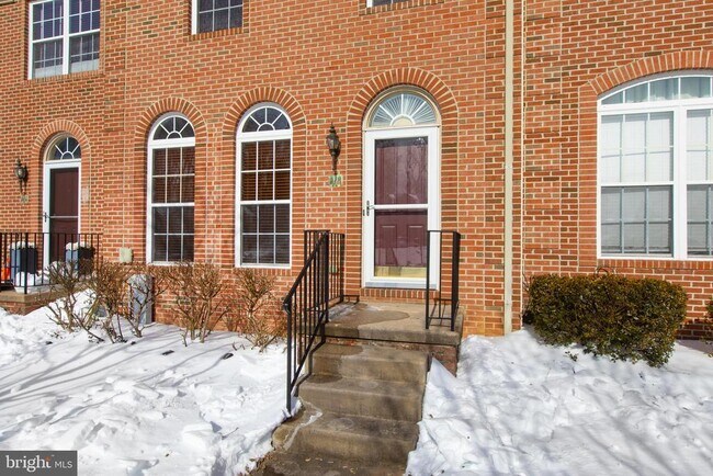 Building Photo - 618 Berwick Ct