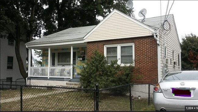 Photo - 530 Beach St Apartment