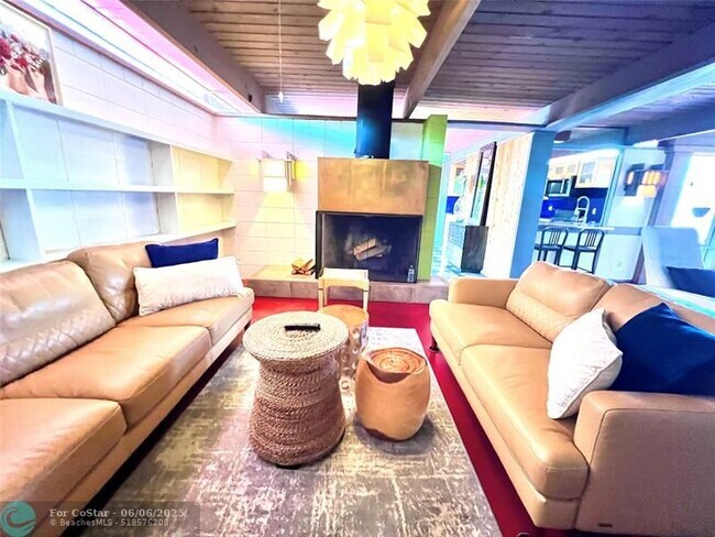 Foto del edificio - 234 Pine Ave