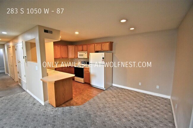 Foto del edificio - Fantastic 3 Bed Provo Condo! No Deposit Op...