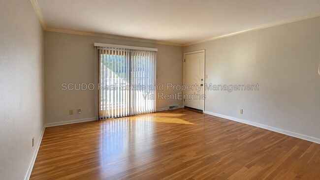 Foto del edificio - 4203 Clark Ave