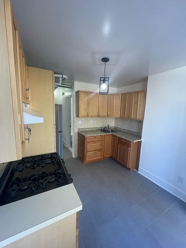 Foto del edificio - 114 Overlook Ave