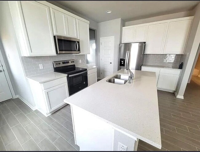 Foto del edificio - 489 Unforgiven Ln