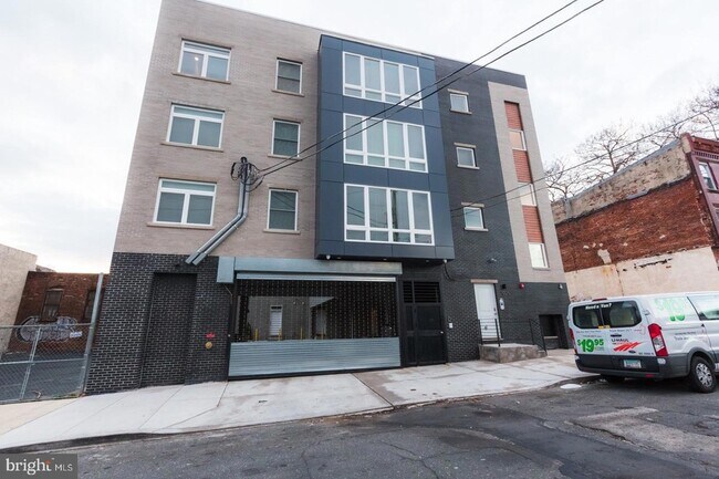 Foto del edificio - 1228-32 W College Ave