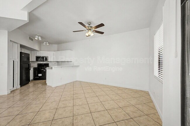 Foto del edificio - 280 S Elizabeth Way