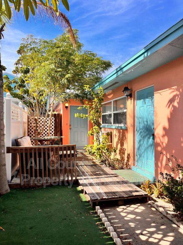 Primary Photo - 13378 1st St E