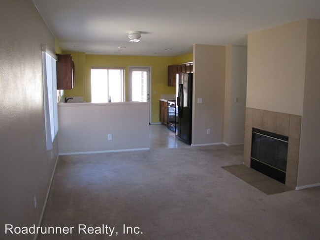 Building Photo - 3 br, 2 bath House - 71558 Sunflower Dr