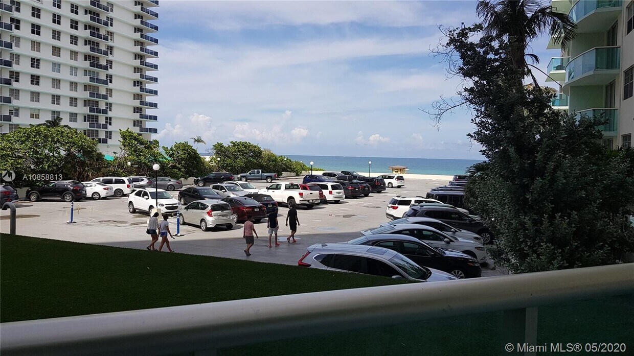 Foto principal - 3801 S Ocean Dr