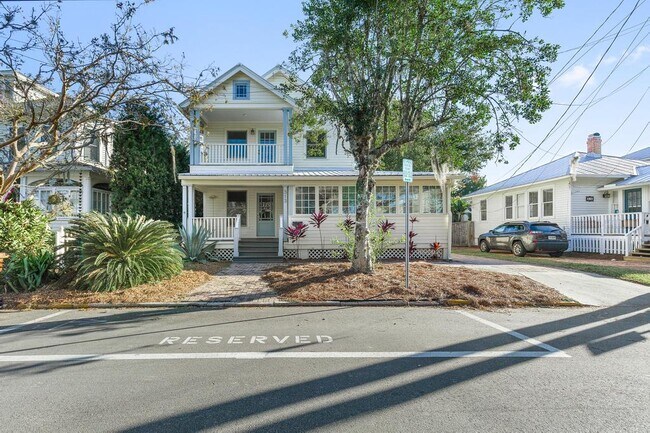 Foto del edificio - 313 St George St