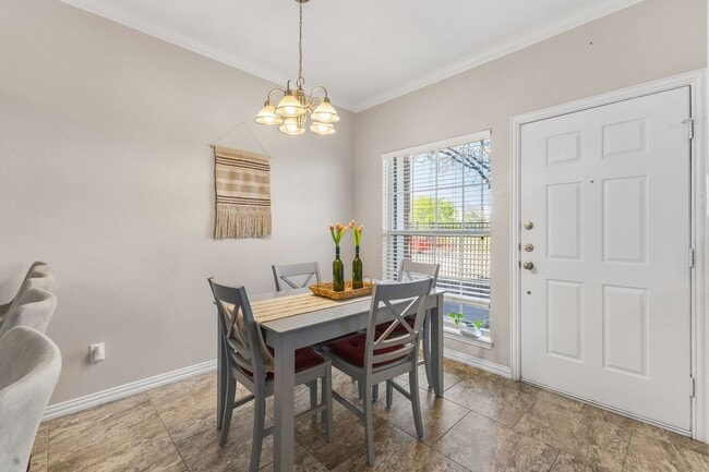 Building Photo - 3 Bed Available at Waterwood Townhome Complex!