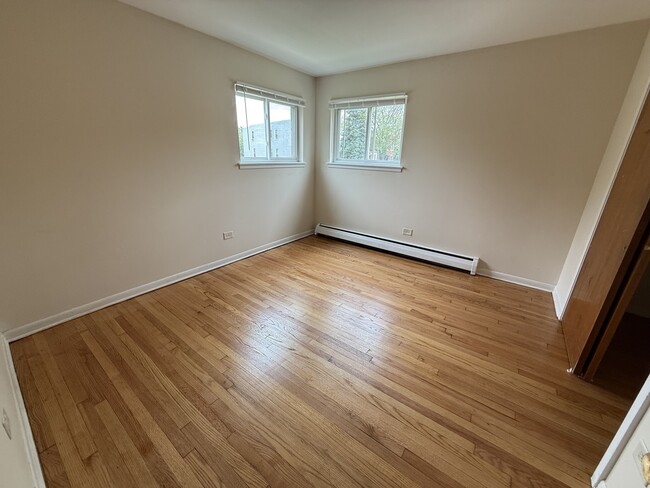 Building Photo - 1246 S 51st Ct