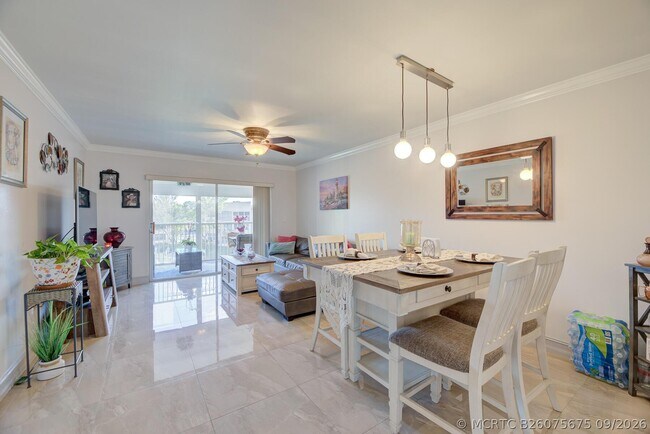 Building Photo - 6850 Royal Palm Blvd