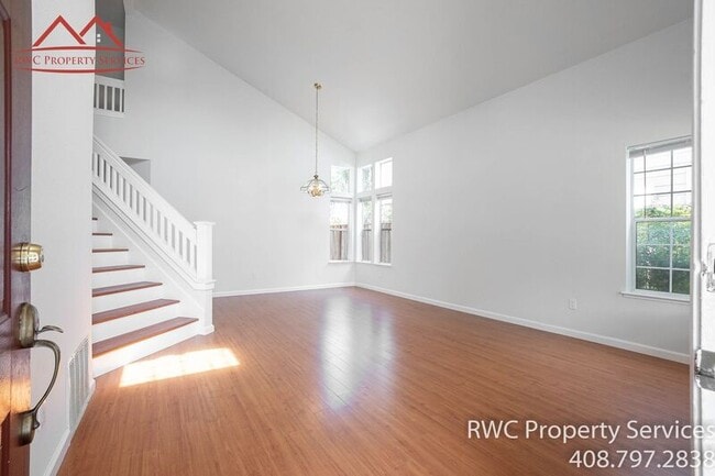 Foto del edificio - 1459 Chavez Way