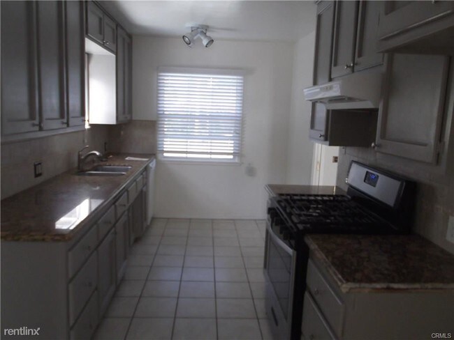 Foto del edificio - 3 br, 2 bath House - 4738 Narrot St