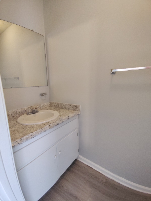 Building Photo - 33 Fonda Dr