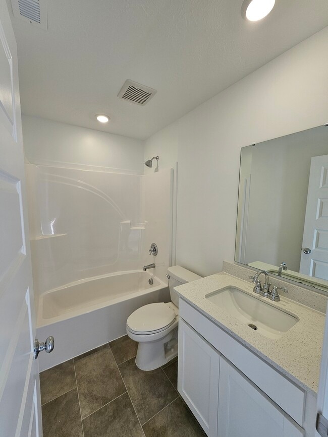 Building Photo - 2114 Ryder Pl