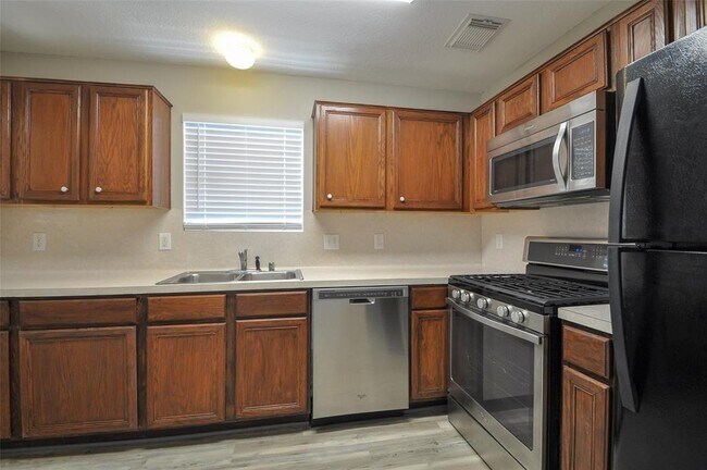 Building Photo - 3510 Canfield St