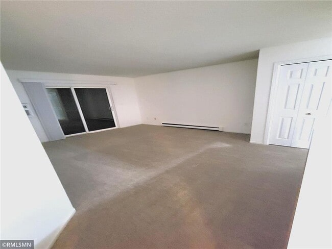 Building Photo - 530 Spring St