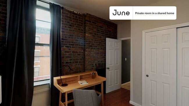 Foto del edificio - Private bedroom in 2 bed/1 bath Home
