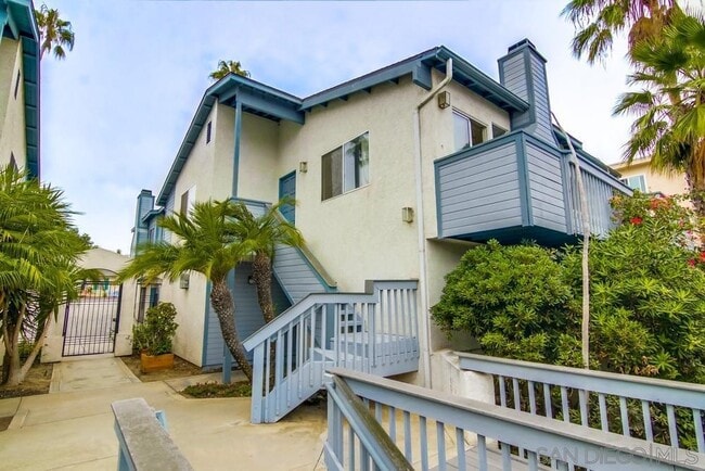 Building Photo - 4704 W Point Loma Blvd