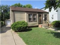 Building Photo - 18532 Roscommon St