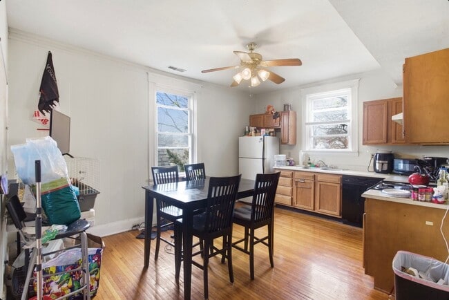 Photo - 132 Parker St Apartment