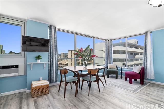 Building Photo - 2421 Tusitala St