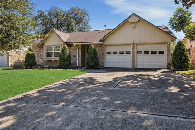 Foto del edificio - 9631 Philmont Dr