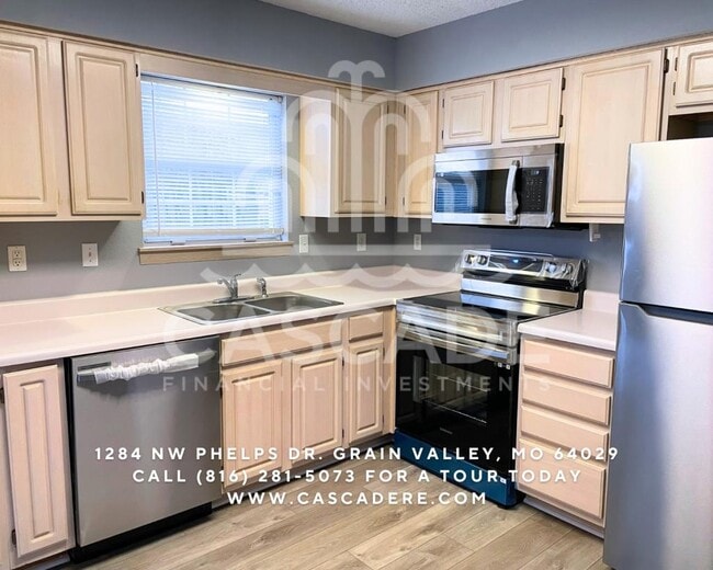 Building Photo - 1282 NW Phelps Dr