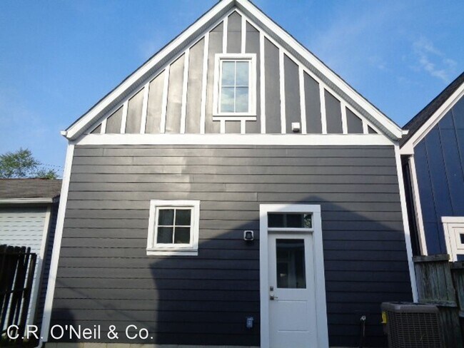 Building Photo - 3 br, 2.5 bath House - 1047 Hamlet Street