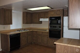 Building Photo - 4633 E Caballero St