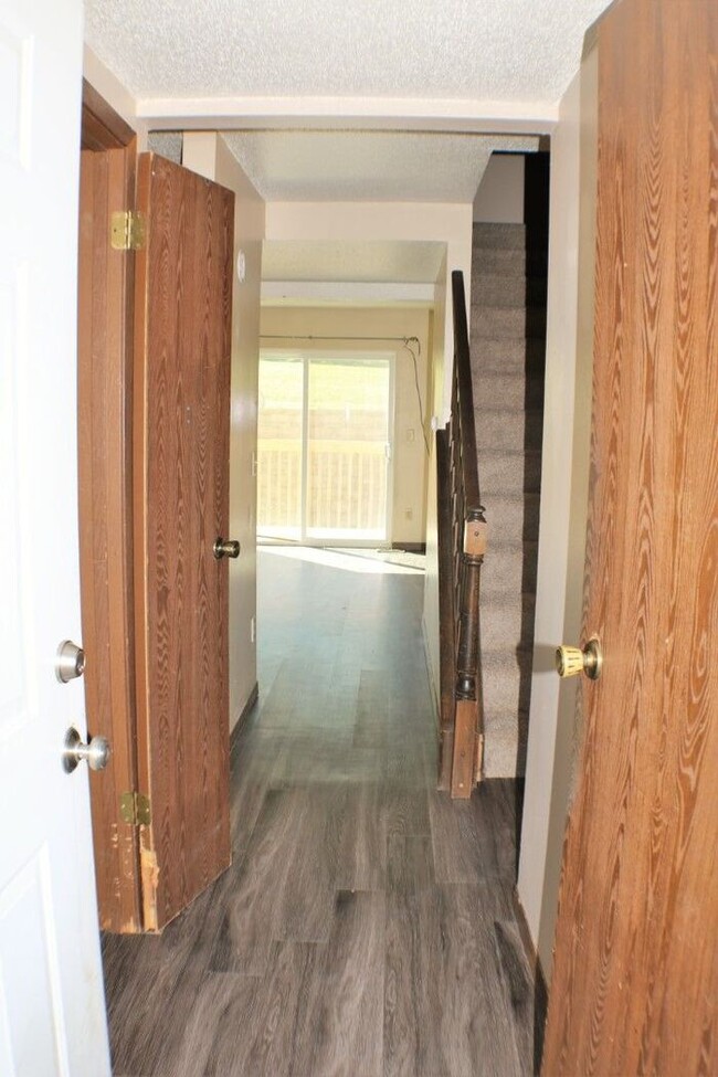 Foto del edificio - $1,250 | 2 Bedroom, 2.5 Bathroom Townhome ...