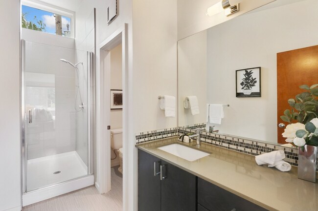 Foto del edificio - 14308 Midvale Ave N