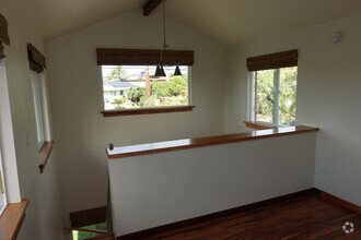 Building Photo - 198 Kupuna St