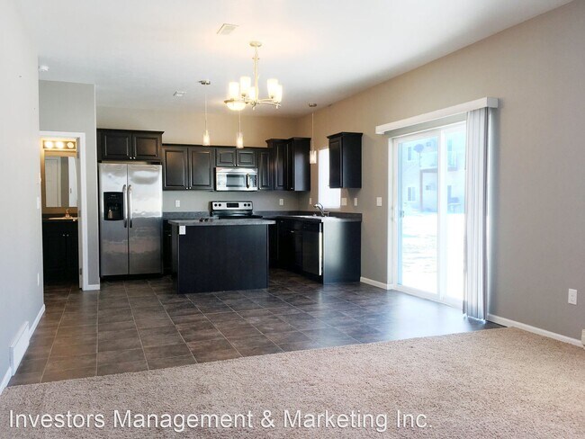 Foto del edificio - 1506-1570 35th Ave SE