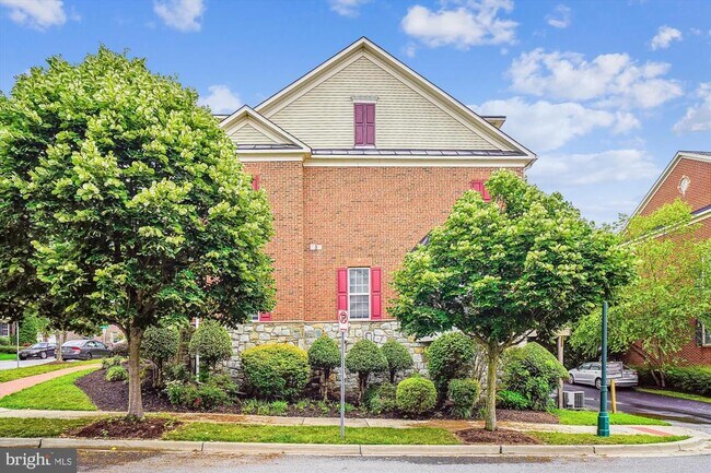 Building Photo - 12962 Clarksburg Square Rd