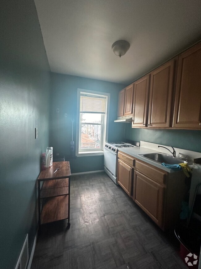 Apartments for rent in Woodhaven NY with a Living Room 1 Rentals