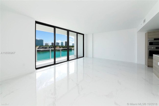 Building Photo - 10202 E Bay Harbor Dr