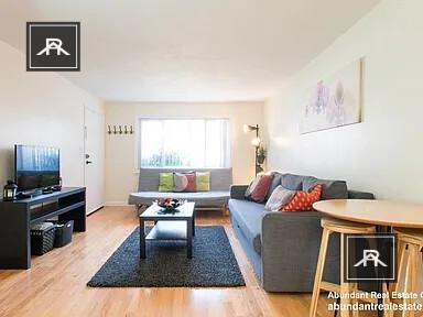 Foto del edificio - 2 bedroom in Belmont MA 02478