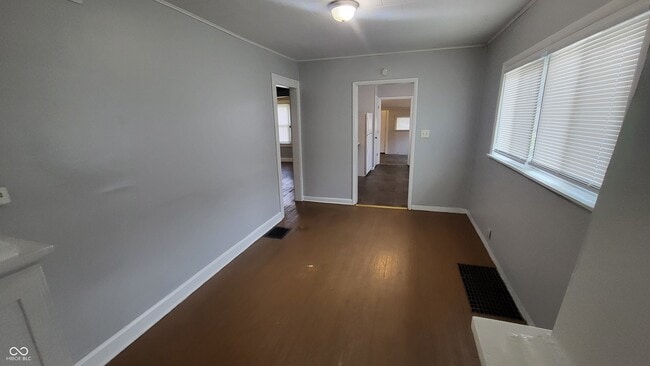 Building Photo - 1527 N Chester Ave