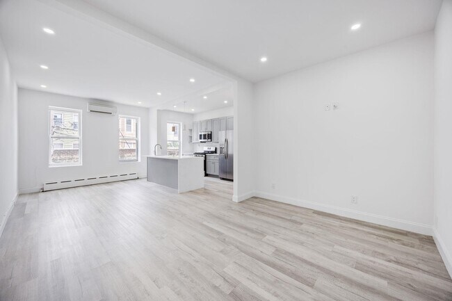 Foto del edificio - 71-52 68th St